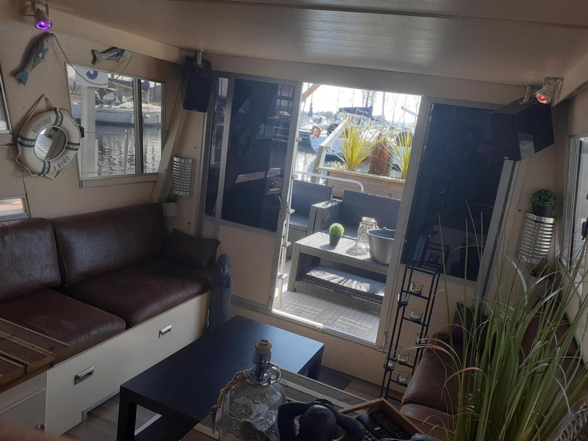 Magnifique Bateau Maison Hotel Ouistreham Exterior foto